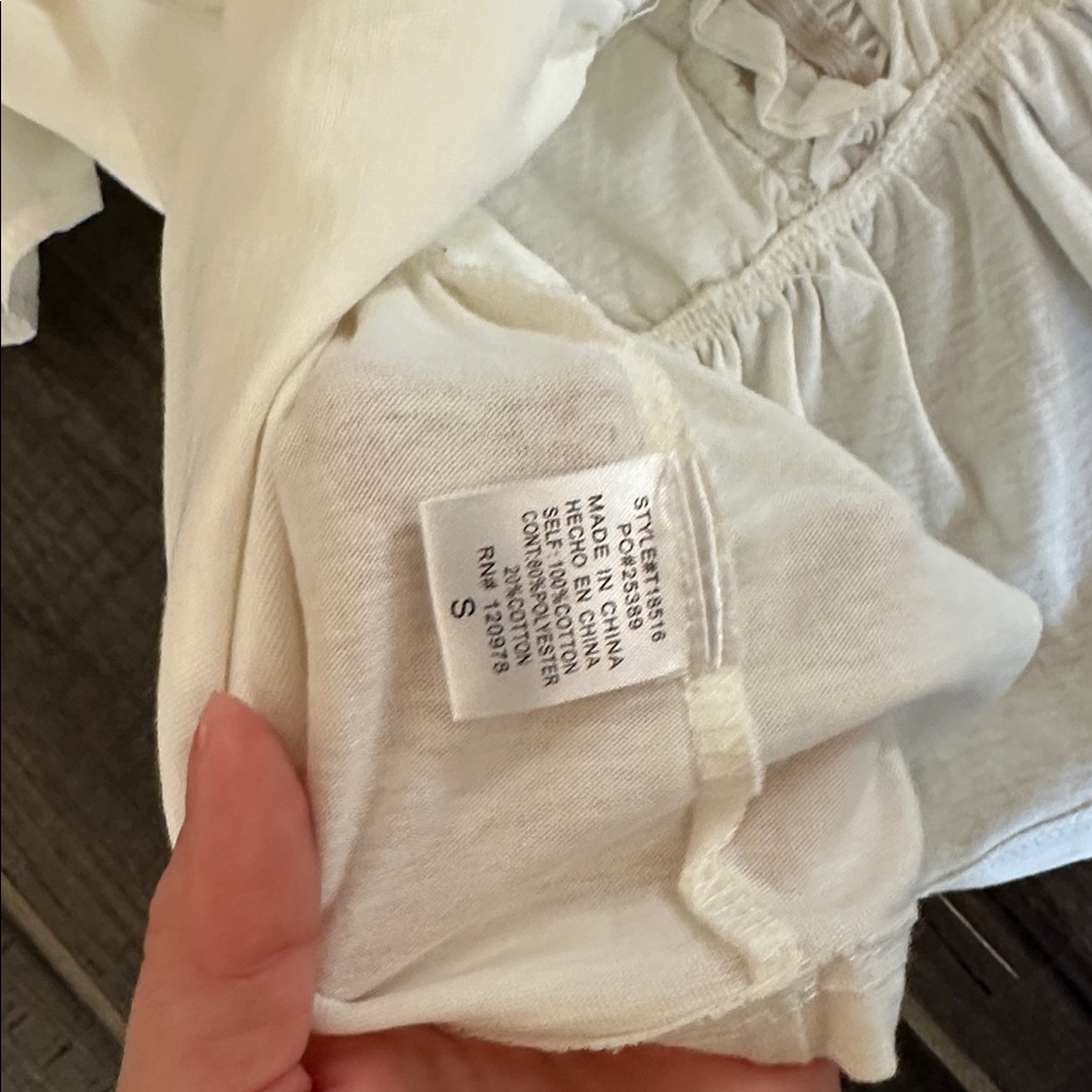 Entro White Ruffled Blouse - Picture 6 of 6